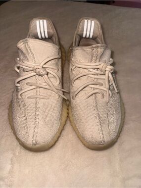 Yeezy Men Sneakers — Light Beige / Gum